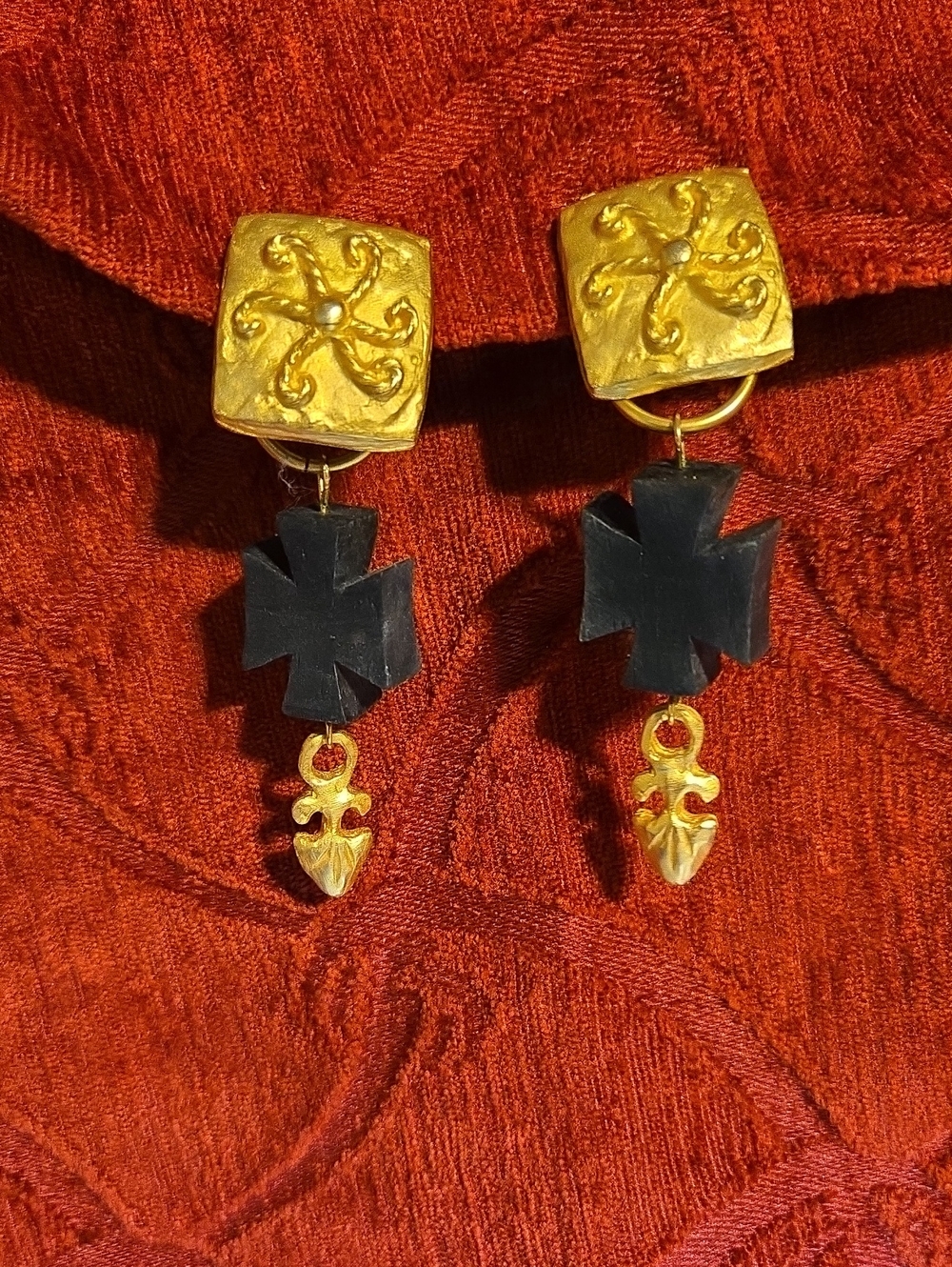 Vintage Kate Hines Convertible Statement Clip-On Earrings - Matte Gold & Black